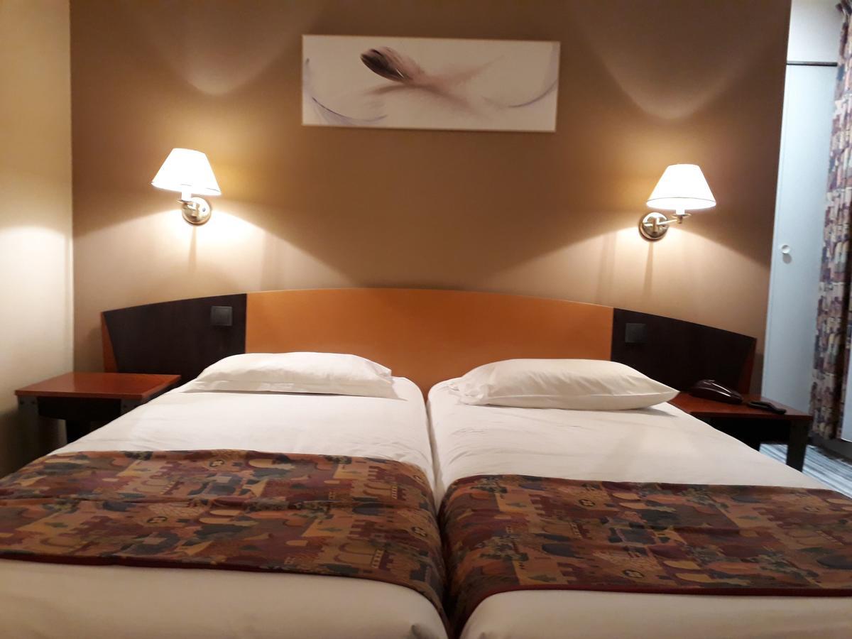 Logis Le Relais De Fusies Lacaune Exterior foto